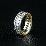 Exquisite Infinity Ring in Gold