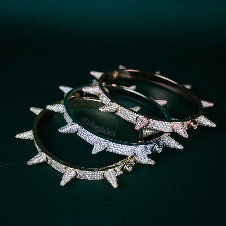 18K Iced Out Spike Bracelet in Gold