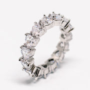 1 Row 18K Heart Diamond Ring